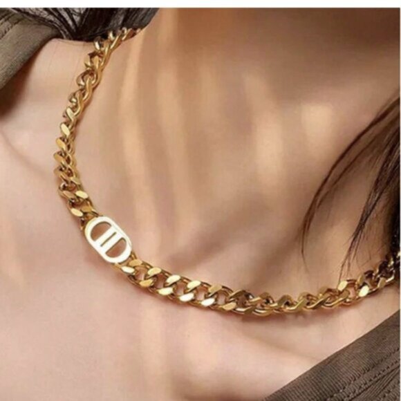 18K Gold Filled Cuban Chain Necklace | 15.9"–18.1" - Picture 2 of 3